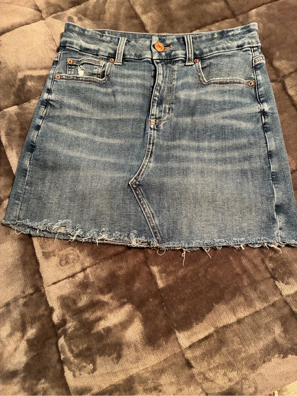 American Eagle Blue Denim Mini Skirt - Casual Distressed Hem